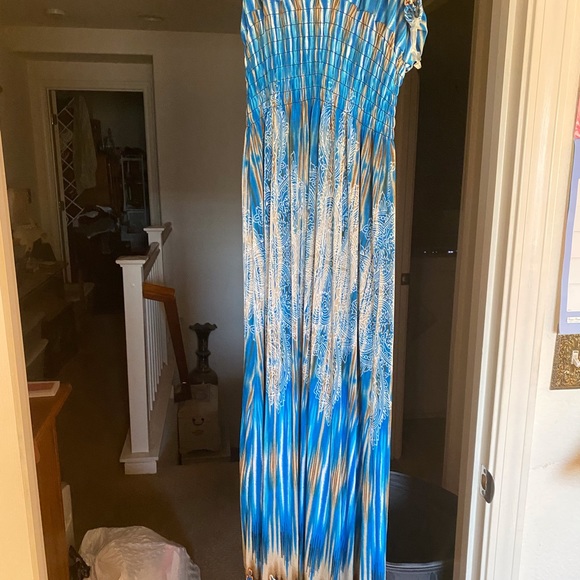 Maxi dresss two different color brown and blue brown one I have 2x thru 4x - Picture 1 of 1